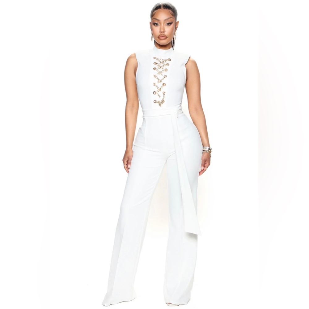 Claudia Chain Jumpsuit - Ivory by Fashion Nova NWT
Size: L